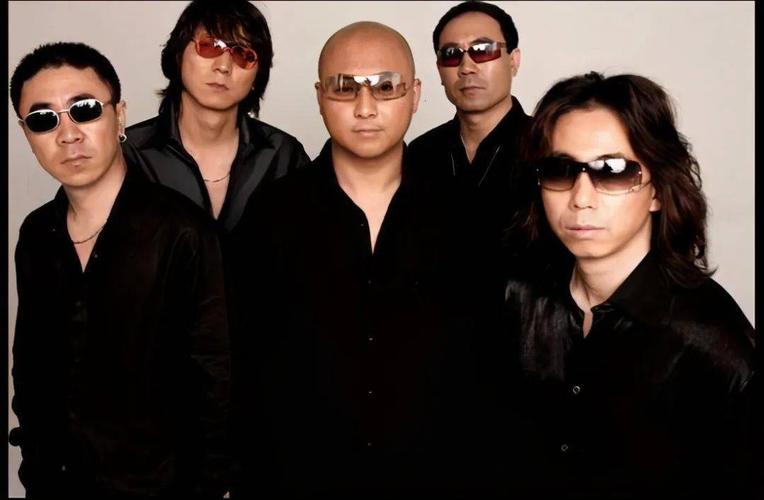 2008年周晓鸥为何宁愿跑龙套也要离开零点乐队