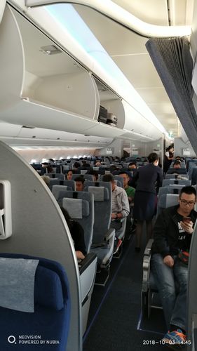【国航a350体验】飞行英雄贴之京广线墨镜侠头等舱体验
