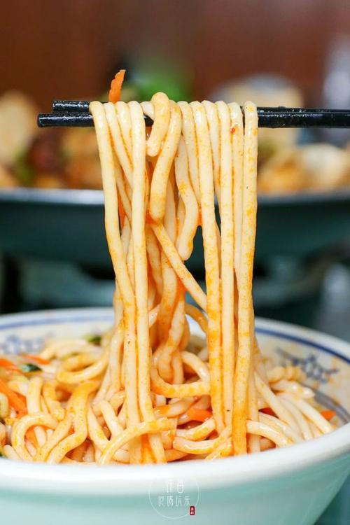 许昌居然出了个"饸饹面哥"羊肉饸烙面只卖3块钱一碗!