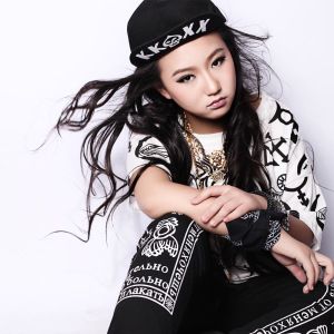 囍乐队 百度百科 肆囍乐队简介 肆囍乐队主唱王馨纹身 肆囍乐队女主唱