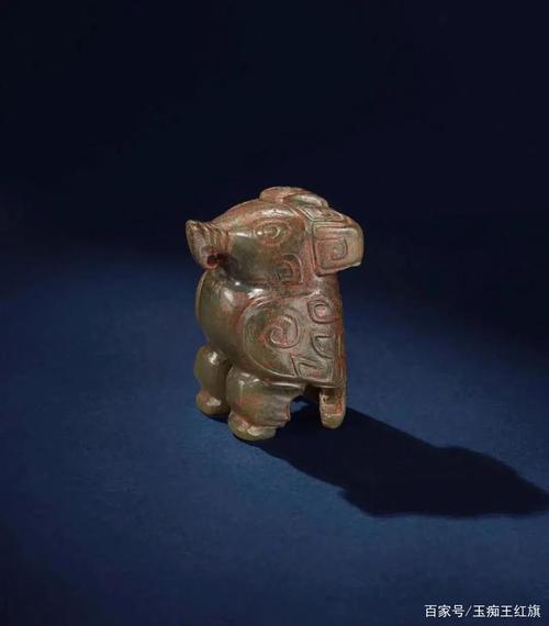 lot 2714 商 青玉鸮 估价:hkd 800,000-1,200,000 成交价:hkd 2,250