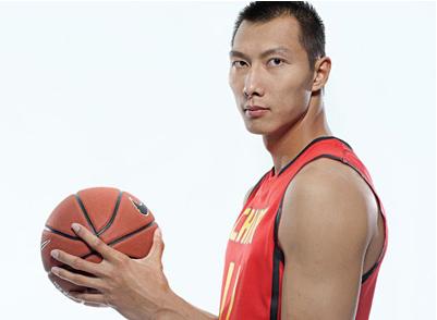 易建联合同曝光 1年800万阿联重返nba