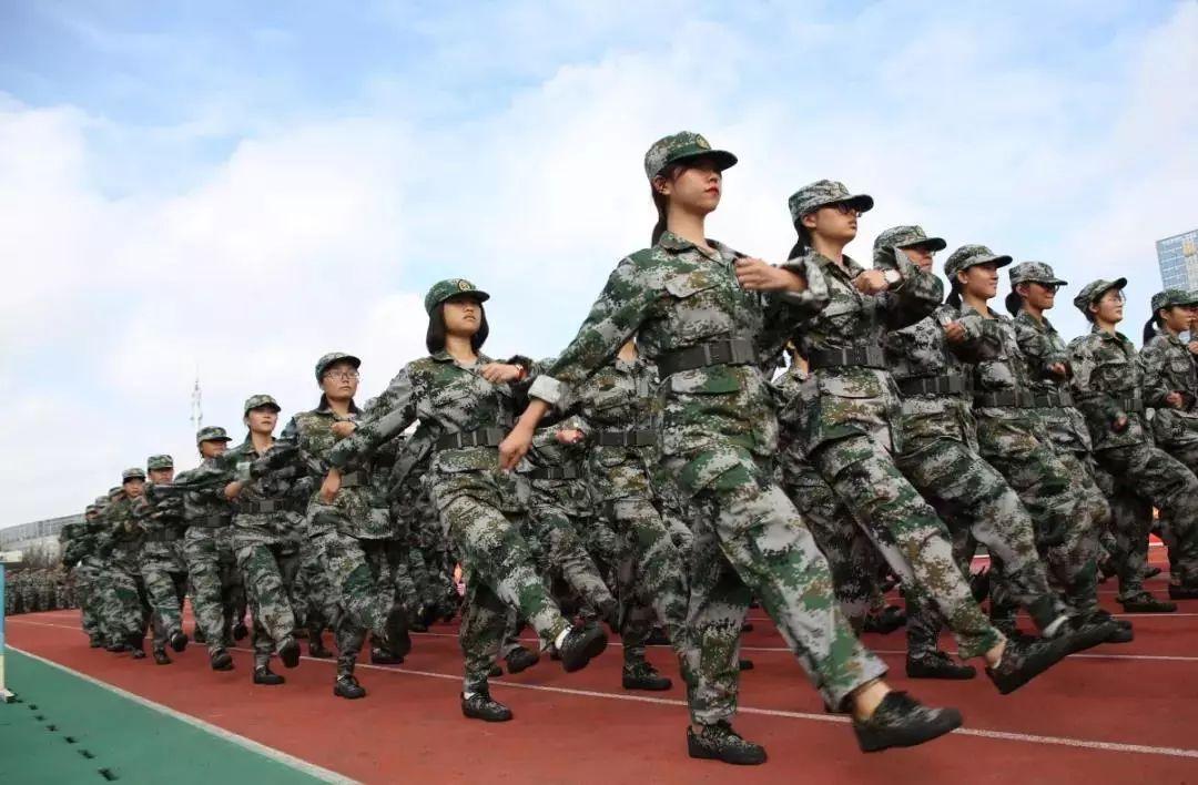 新生攻略| 军训那些事儿