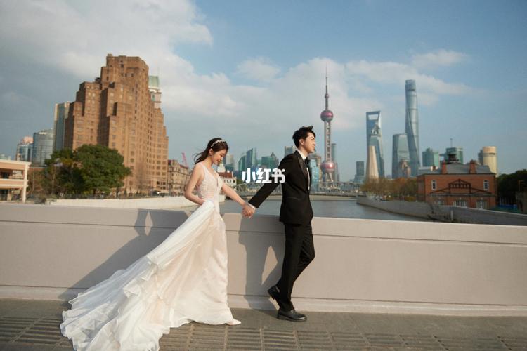 一套婚纱外景～说好的不拍外滩的hhhh_婚纱_外滩_婚纱照_裙子_摄影