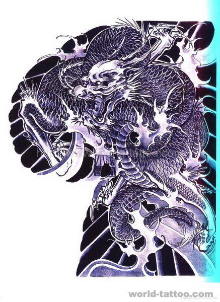 半胛披肩龙纹身