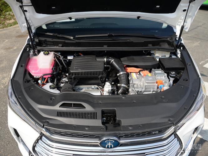 比亚迪宋max dm 2019款 1.5t 智联致耀型 7座--发动机外观 / 144