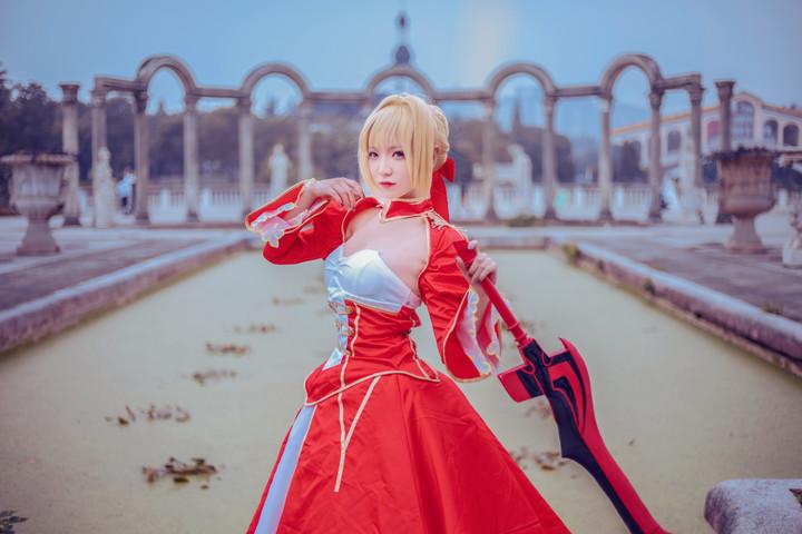 尼禄cosplay 带刺的玫瑰女孩