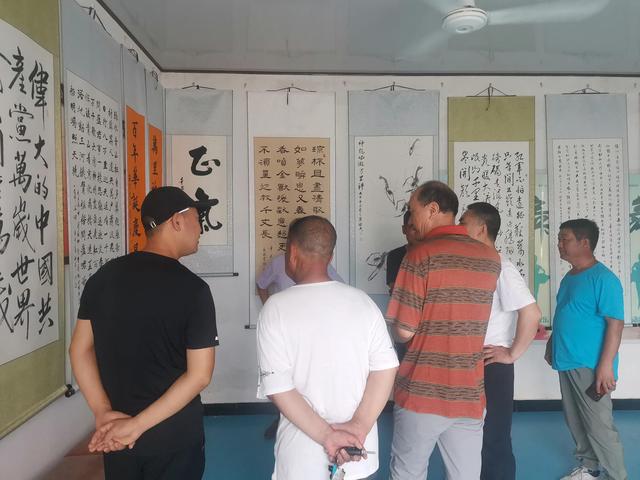 本次展览将持续半个月,共展出由国家,省,沧州市,任丘书法家协会81名