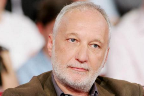  p>弗朗西斯·贝尔兰德,男,法国人,1952年4月22日出生于法国巴黎,演员