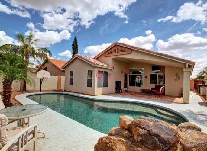 美国亚利桑那州钱德勒3卧2卫的房产