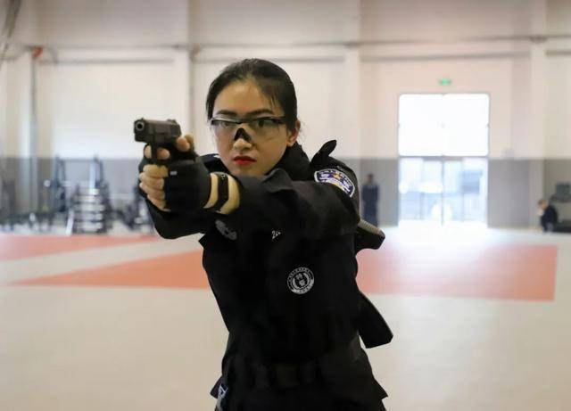 江阴:6名女神有着"她"的另一面