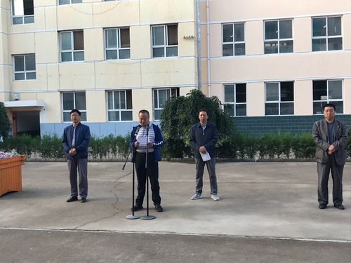 庄浪县阳川中学举行新学期升国旗仪式