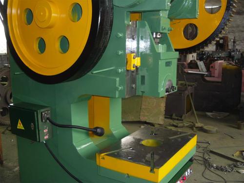 淄博125吨固定台式冲压机冲 床行业的领航者 冲压机