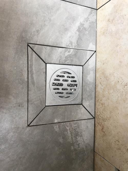 地漏八字型工艺切割,排水更顺畅,不积水