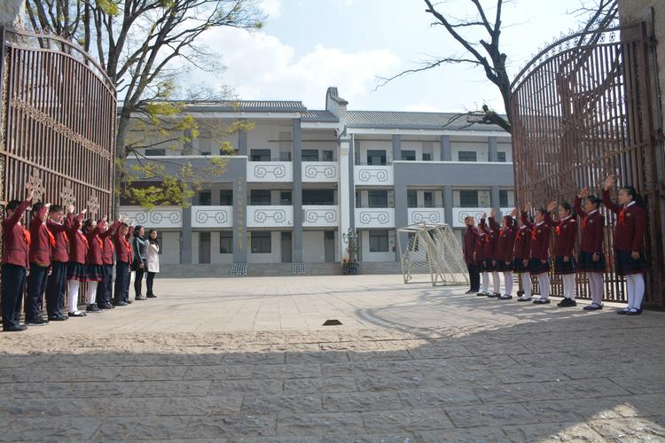 【百年东风 立德树人】 会泽县东风小学校园文化建设简介