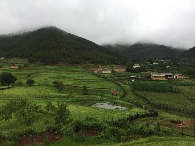经过永胜县城,一路颠簸,我们终于来到了目的地永胜县东山乡大羊坪"