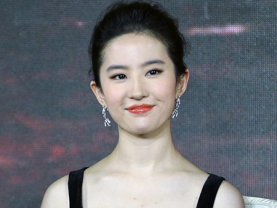 鹅蛋脸女人面相特征