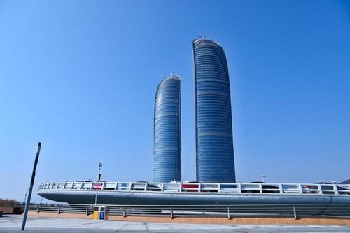 英国学者拍下厦门海峡大厦引发热议中国建设太强大