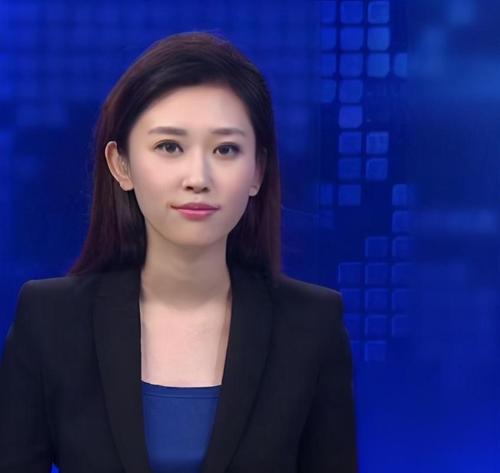 原创90后央视美女主持人,神似刘亦菲走红!29岁美得不可方物