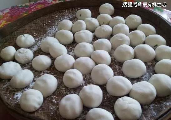 广西博白特色美食"落水包",百吃不腻,是博白人念念不忘的味道