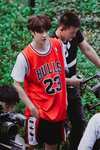 王一博打球高清