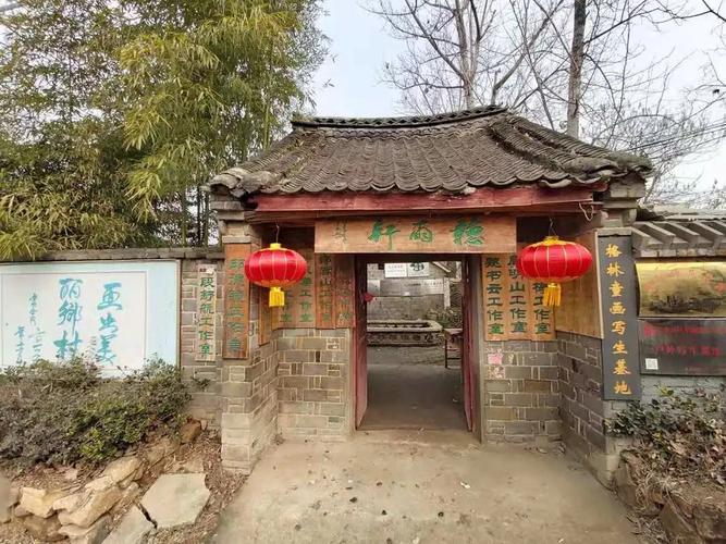 图为:南阳画家村资料图