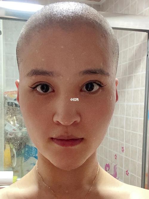 女生剃光头之假发篇_假发_蕾丝_梳子_胶带_精油_红薯