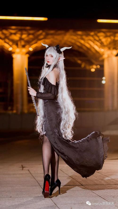 cos明日方舟长款礼服闪灵cos正片九曲