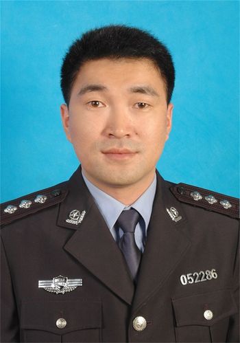 张松苗,现任县公安局禁毒大队大队长(副科级),拟任舞阳街道党工委
