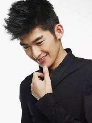 飞机头发型图片男短发清简短干净利落短发型