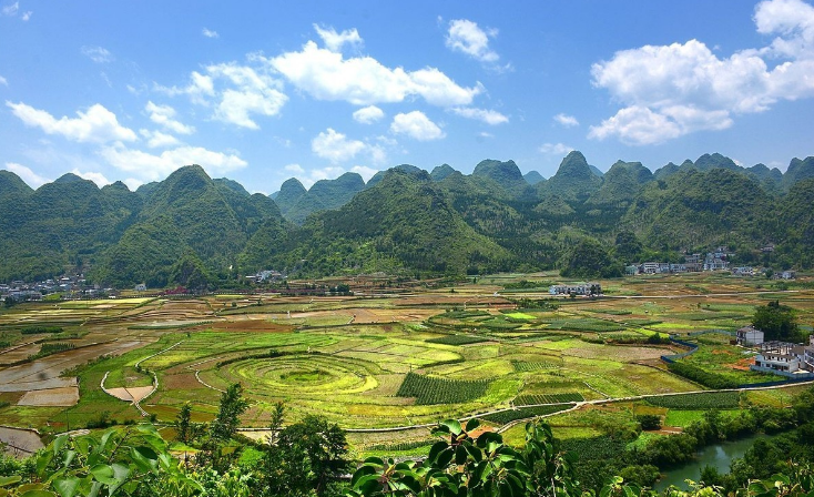 贵州万峰林天下山峰何其多唯有此处峰成林