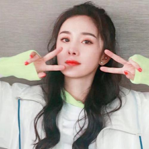 杨幂头像 by小冉 点赞素质拿图.