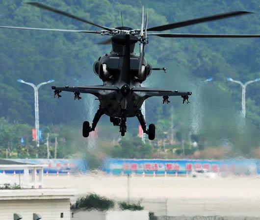 图为中国陆航装备的s-70"黑鹰"运输直升机.