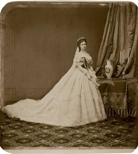 奥地利哈布斯堡家族的最后时光:以美貌征服世界的女人—茜茜公主