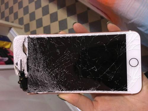 手机"报废"的三个前兆,有一个就要小心了,你有几个?