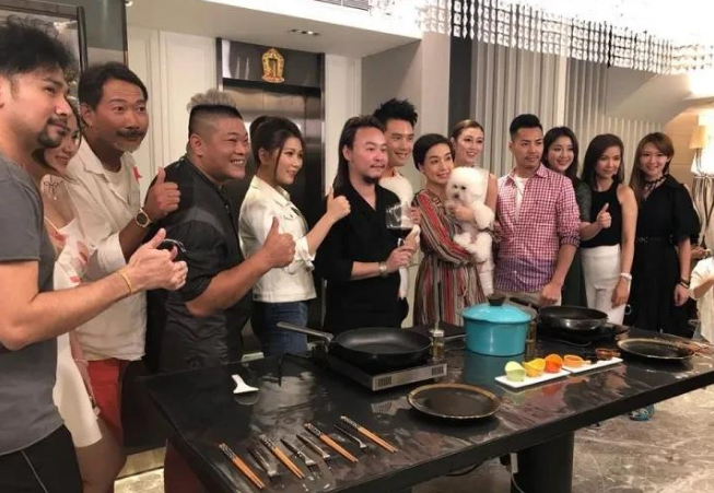 一个香港骗子伪装4年,骗了明星富豪4个亿:这个人性