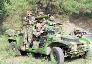 中国lyt2021轮式伞兵突击车