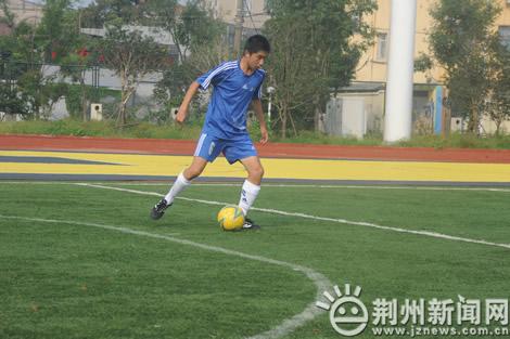 沙市实验中学代表队获我爱足球争霸赛荆州赛区冠军