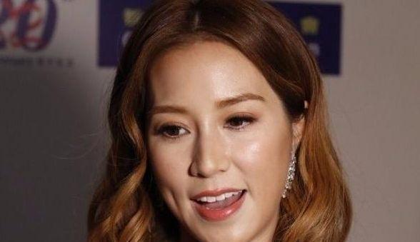 徐子淇不争不抢24岁就嫁入豪门,夫家还给足她尊重,财富,凭啥