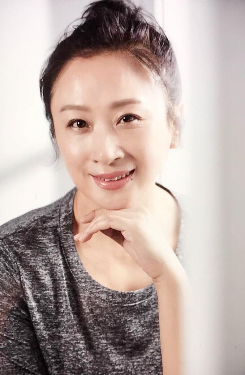 田玲