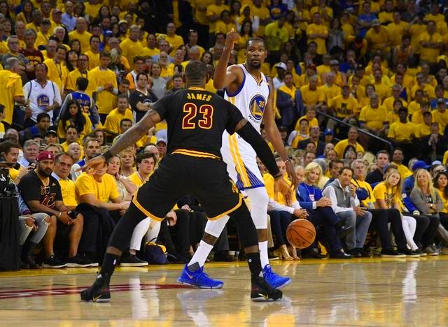 杜兰特怒怼质疑:他们没给我这么多钱