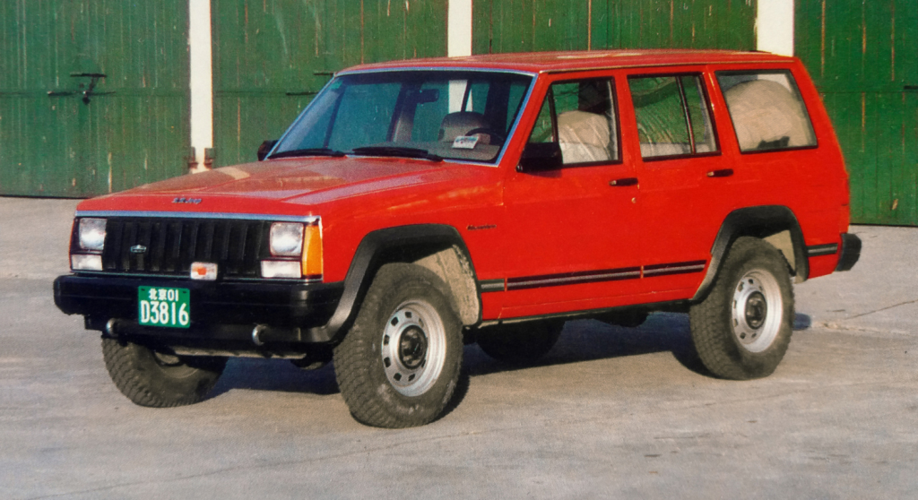 切诺基更大的"(参数|图片)"车型,所以切诺基也被国人称之为"小切诺基"