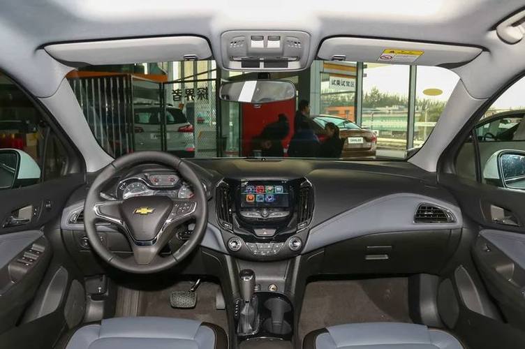 科鲁兹已经上市,家用轿车之王,内饰完爆朗逸,价格亲民