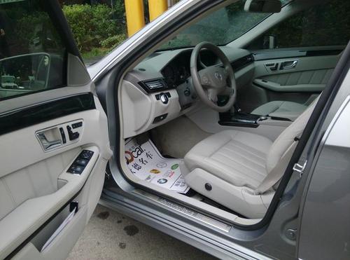 重庆2010年8月奔驰奔驰e级e200cgi优雅型进口蓝色自动档