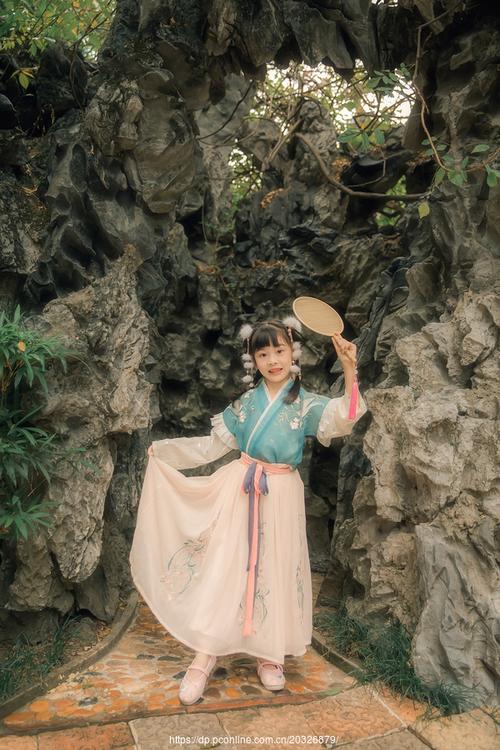 汉服小姑娘.