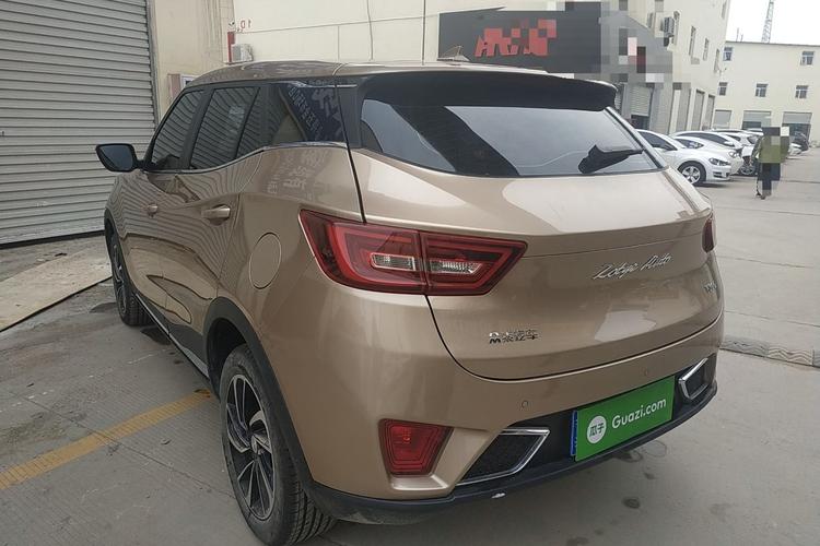 众泰t300 2018款 1.5l cvt豪华型