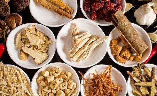 清肺排毒汤,源自张仲景《伤寒杂病论》中的新冠治疗方