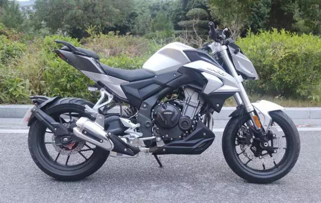 隆鑫无极500r实车曝光_隆鑫摩托车_新车_摩信网