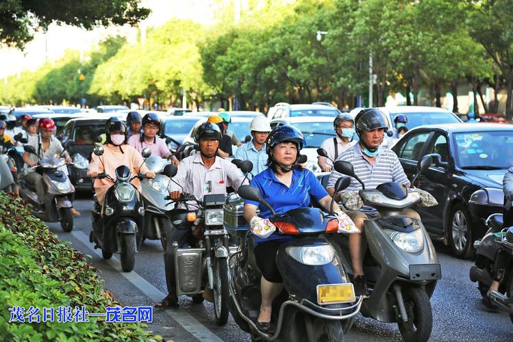 你戴头盔了吗?