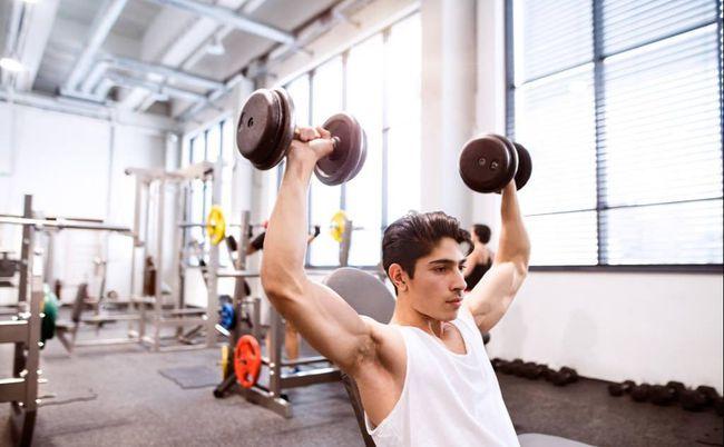 在健身房避免这6个错误力量训练更安全让你拥有肌肉身材